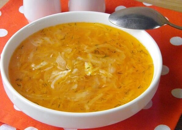 Cabbage soup on the menu for those who want to lose weight thanks to sauerkraut